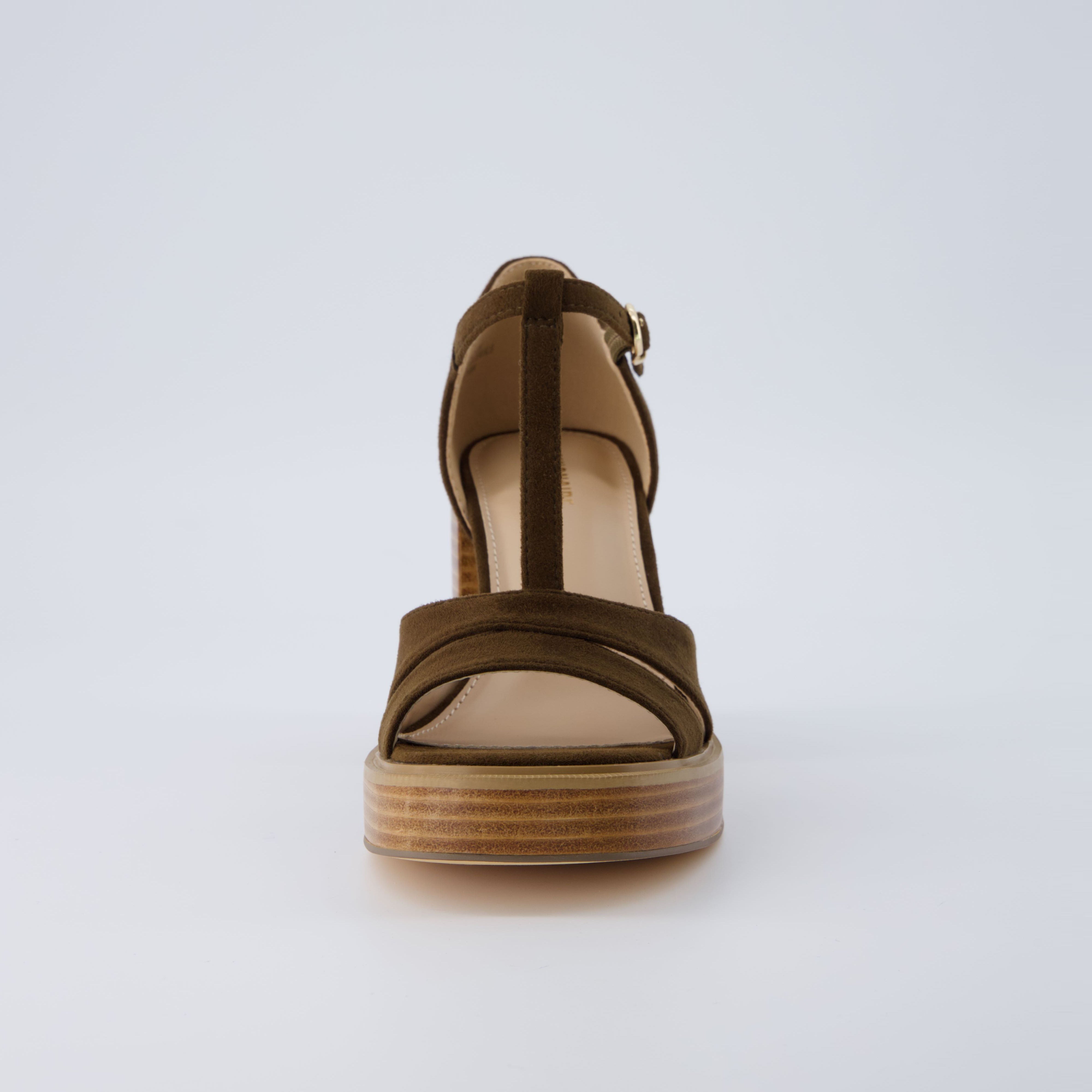 Delano Platform Mary Jane