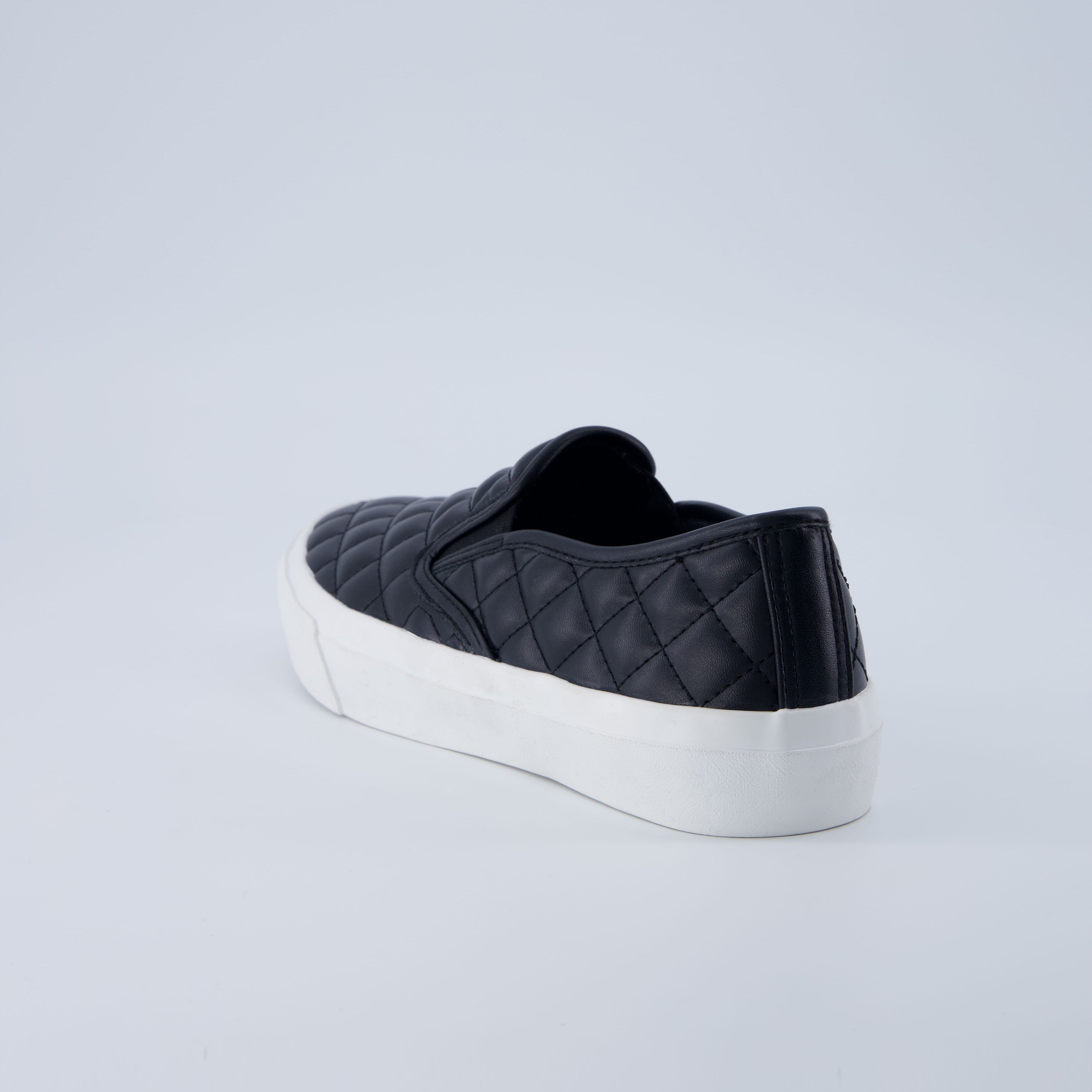 Faze Women’s Quilted Slip-On Sneaker Black