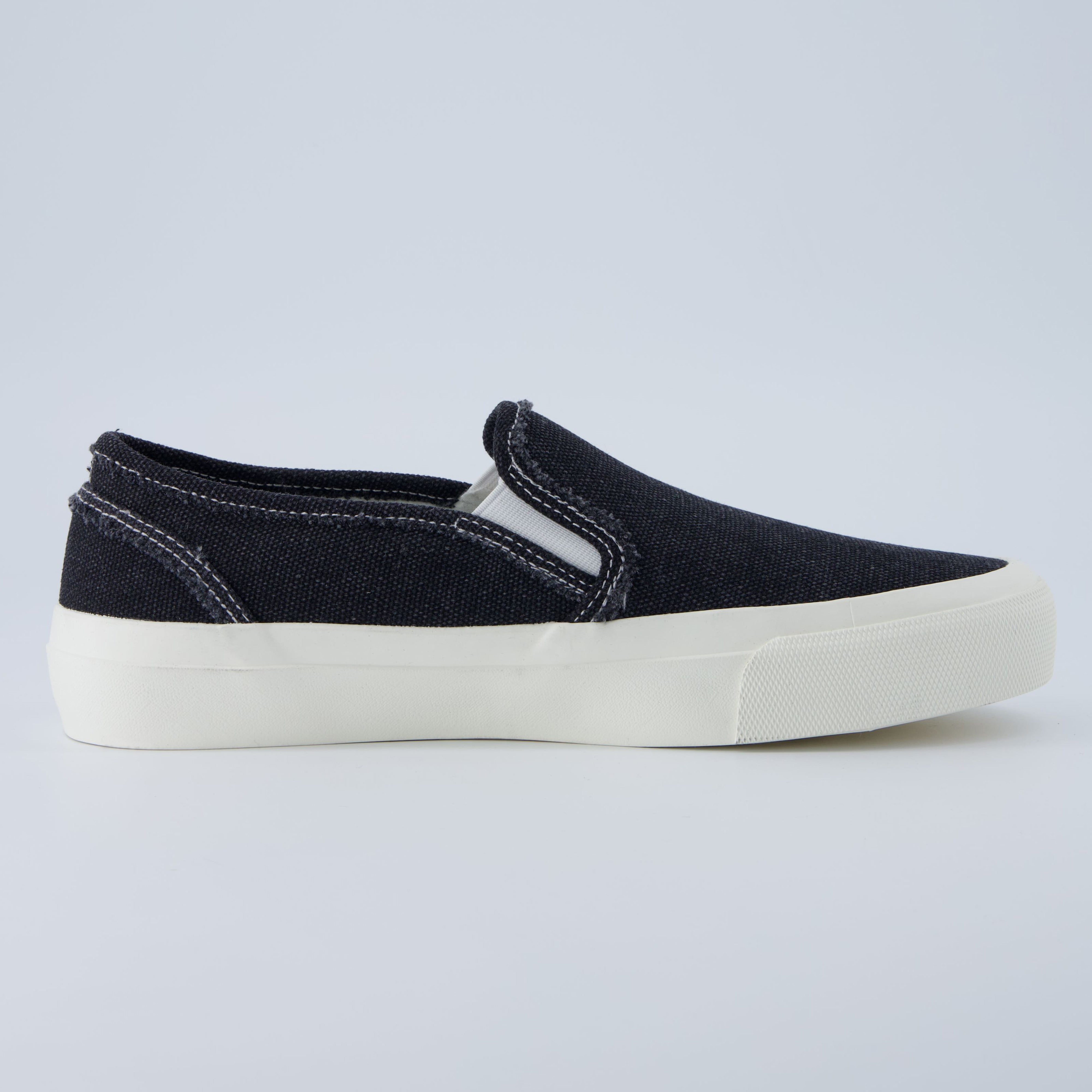 Fulton Women’s Slip-On Sneaker Black