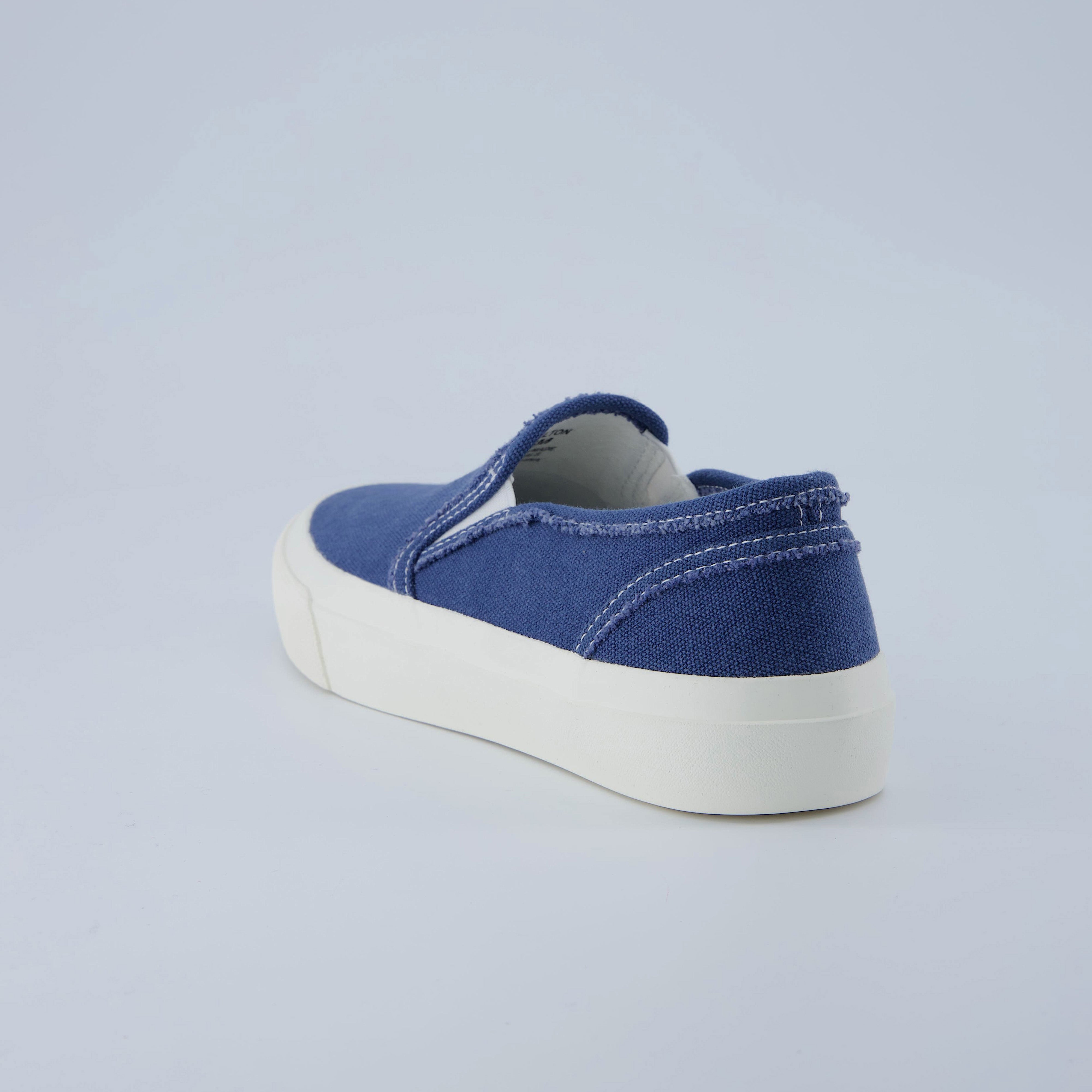 Fulton Women’s Slip-On Sneaker Navy
