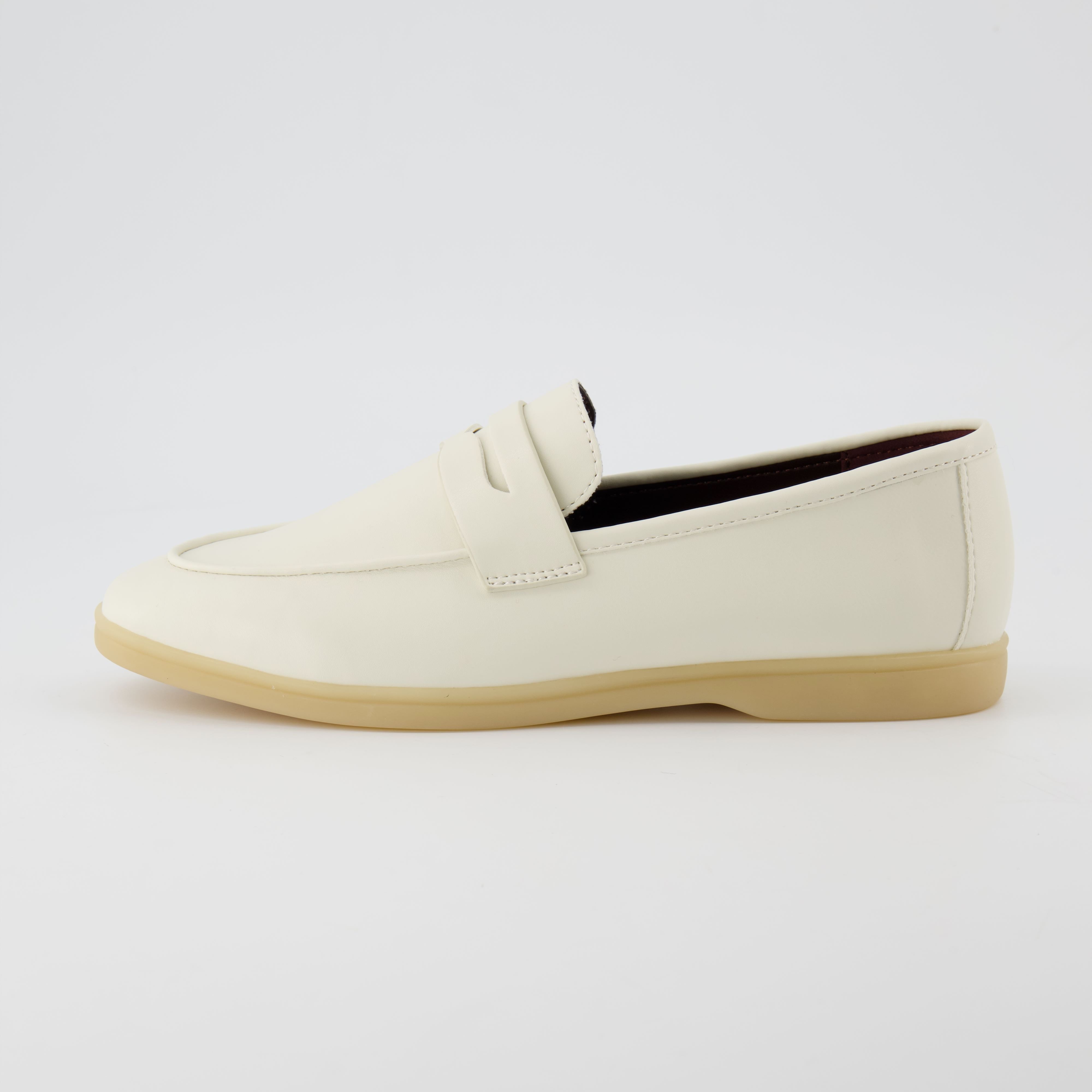 Jetset Slip On Loafer Cream