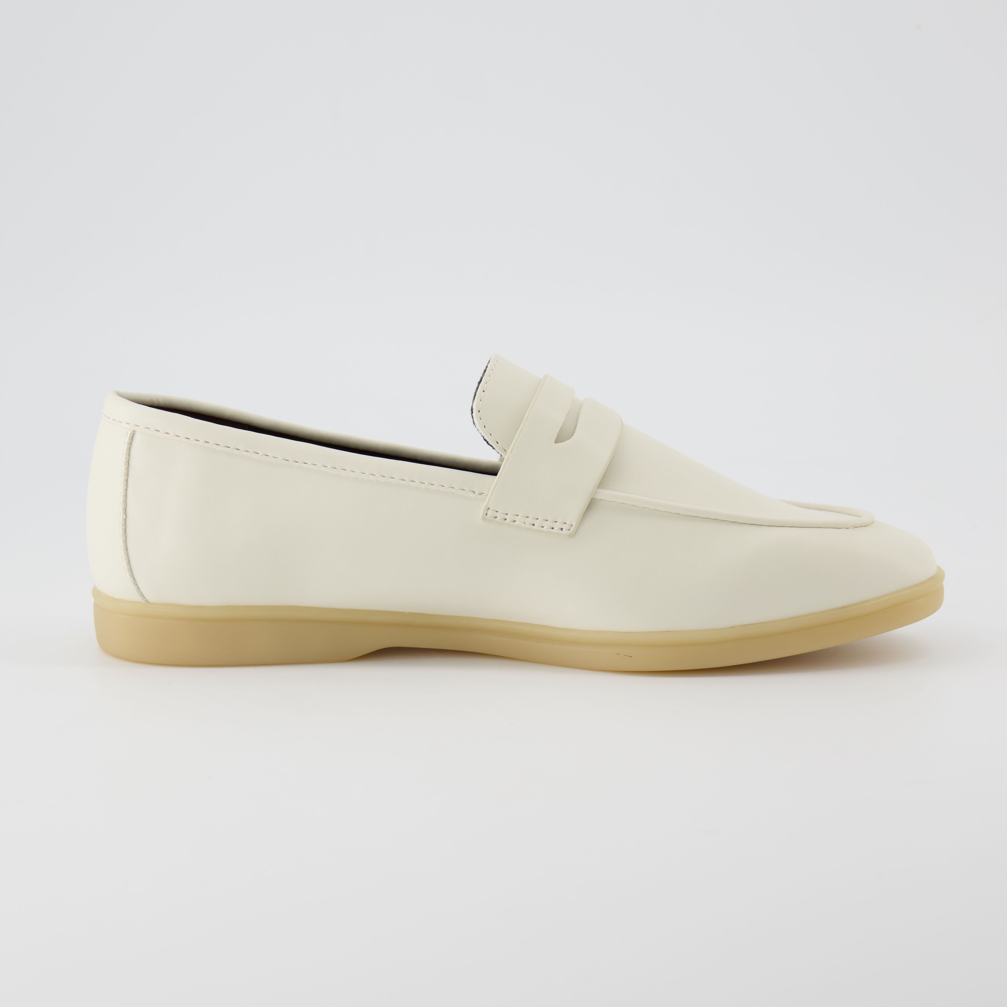 Jetset Slip On Loafer Cream