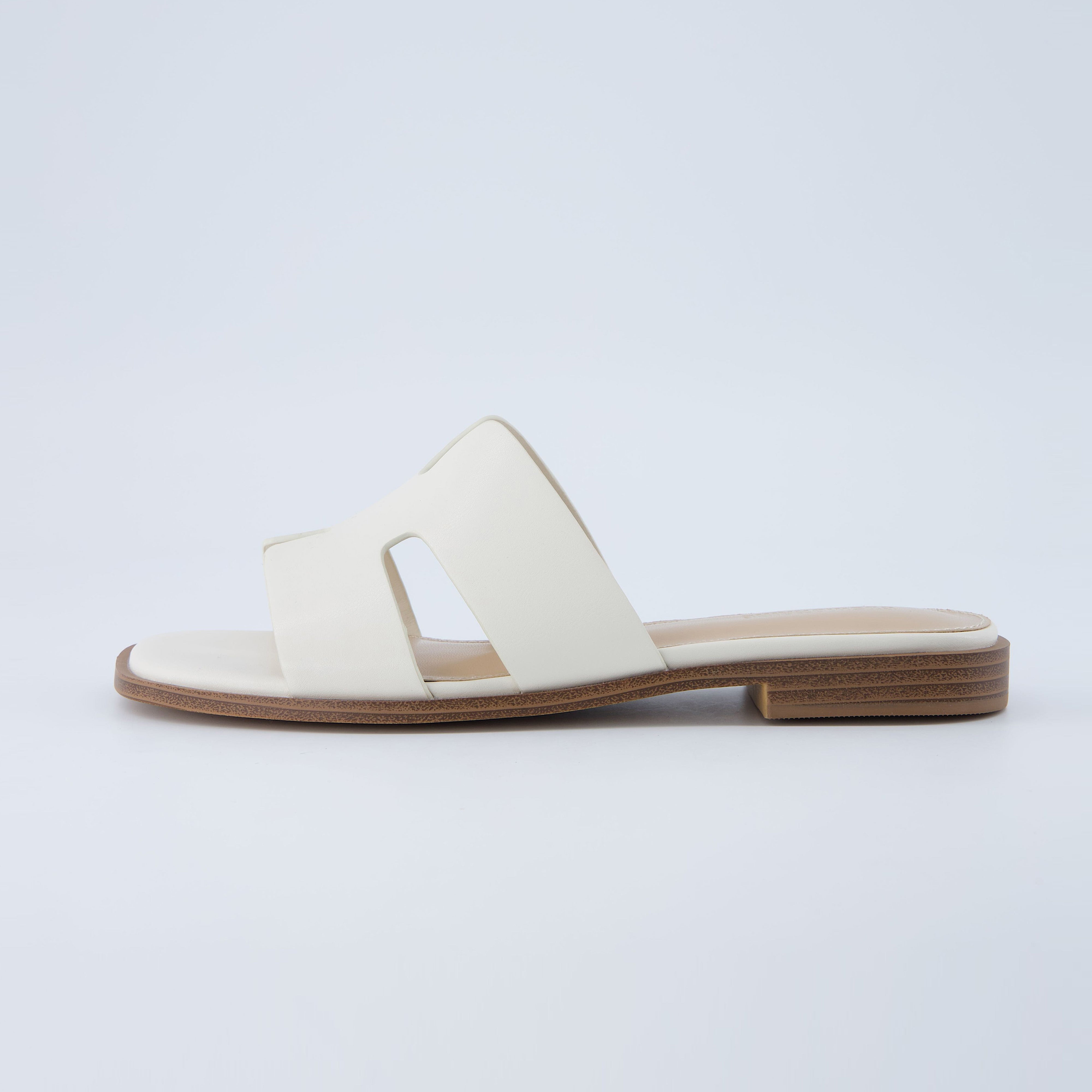 Voyage Slide Sandal Cream