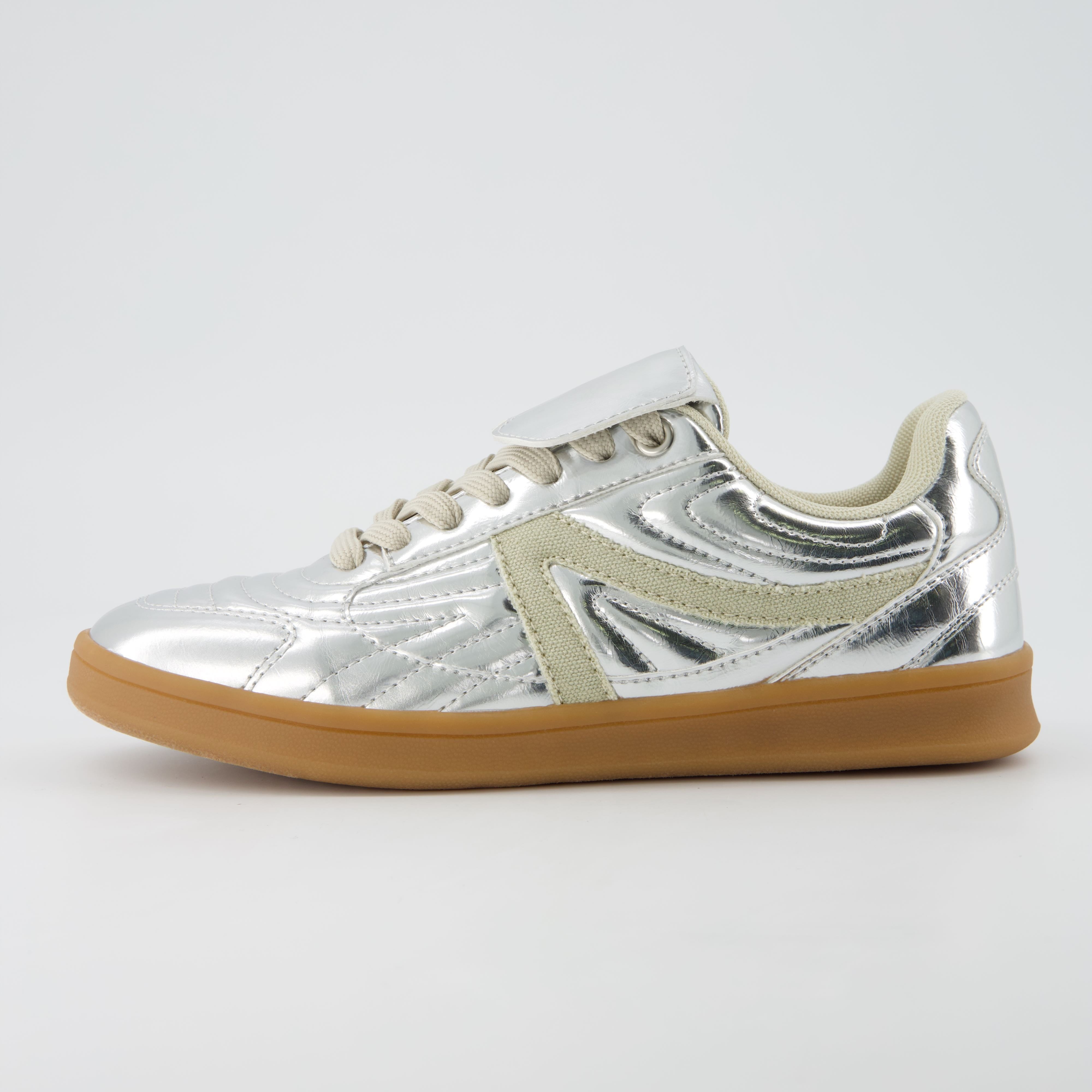 Astro Retro Sneaker Silver