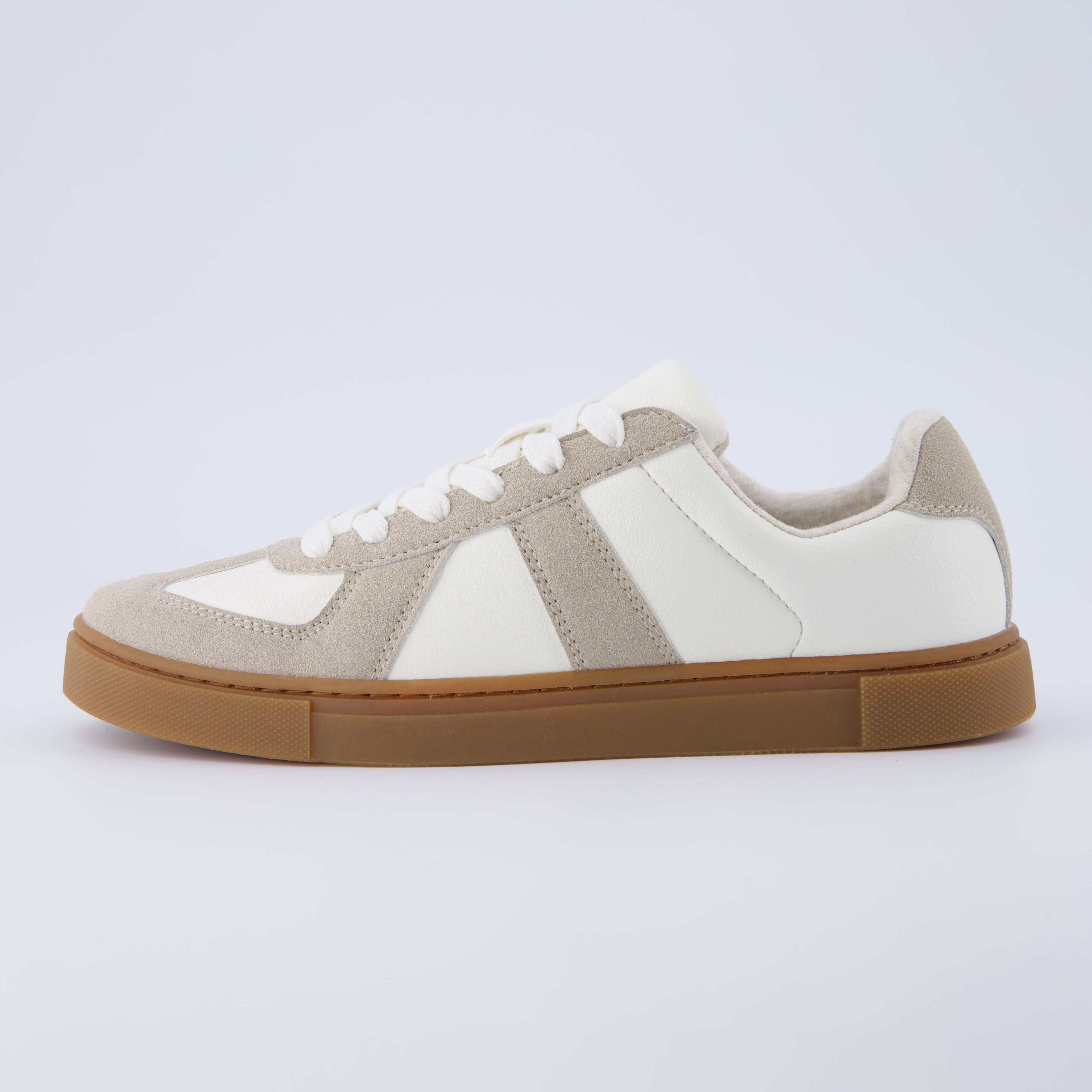 Bailey Lace Up Sneaker