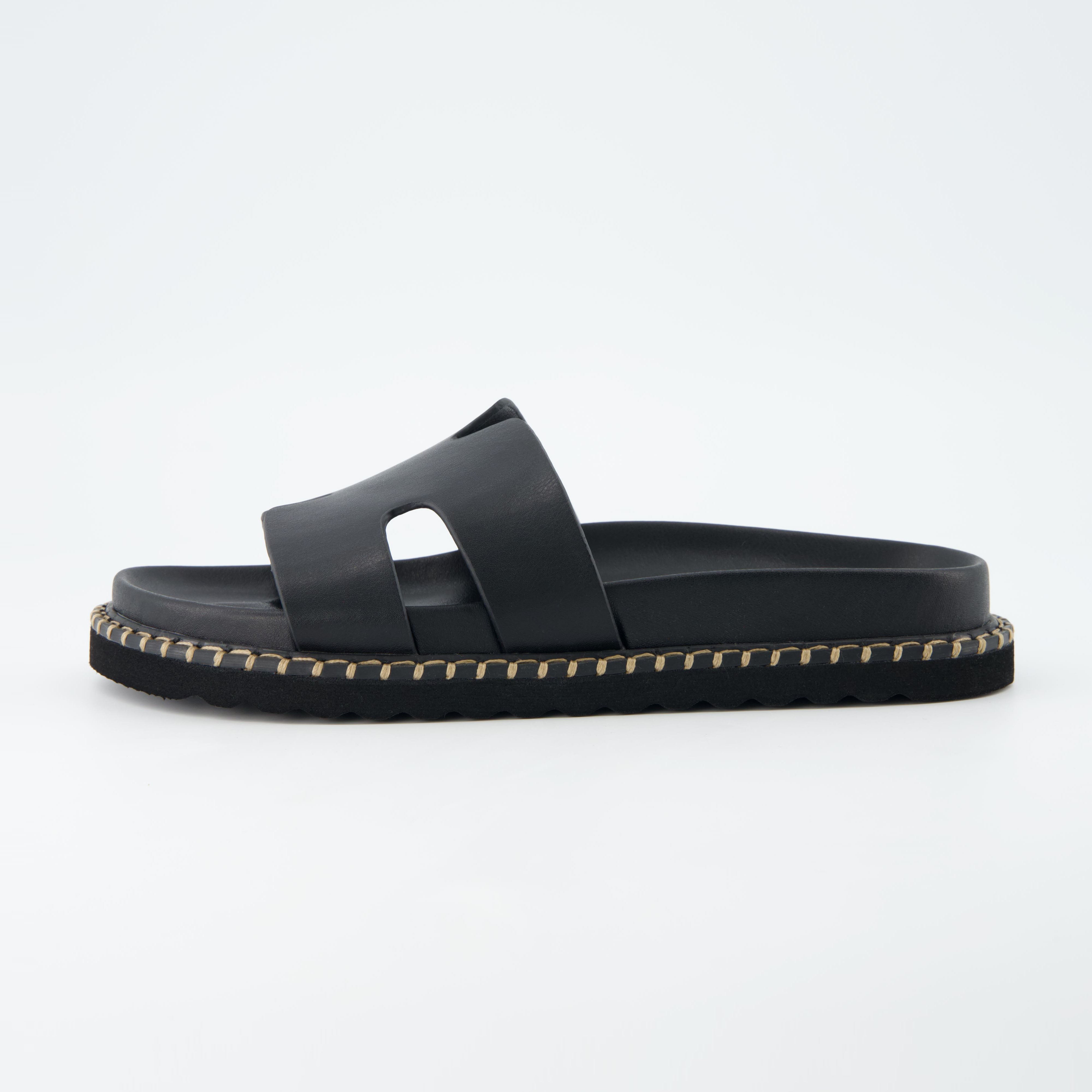 Crisp Footbed Slide Sandal Black