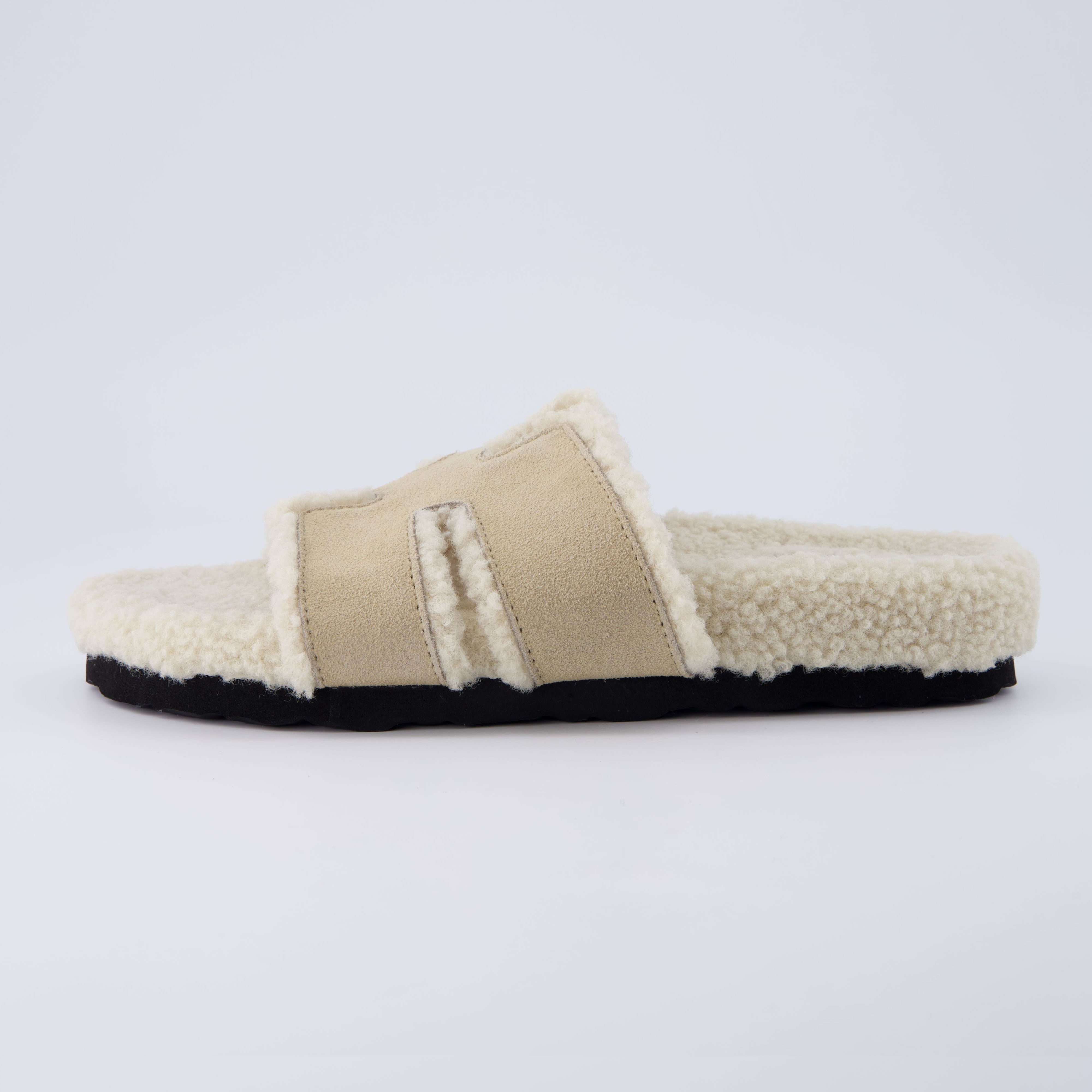 Cuddle Shearling Footbed Sandal