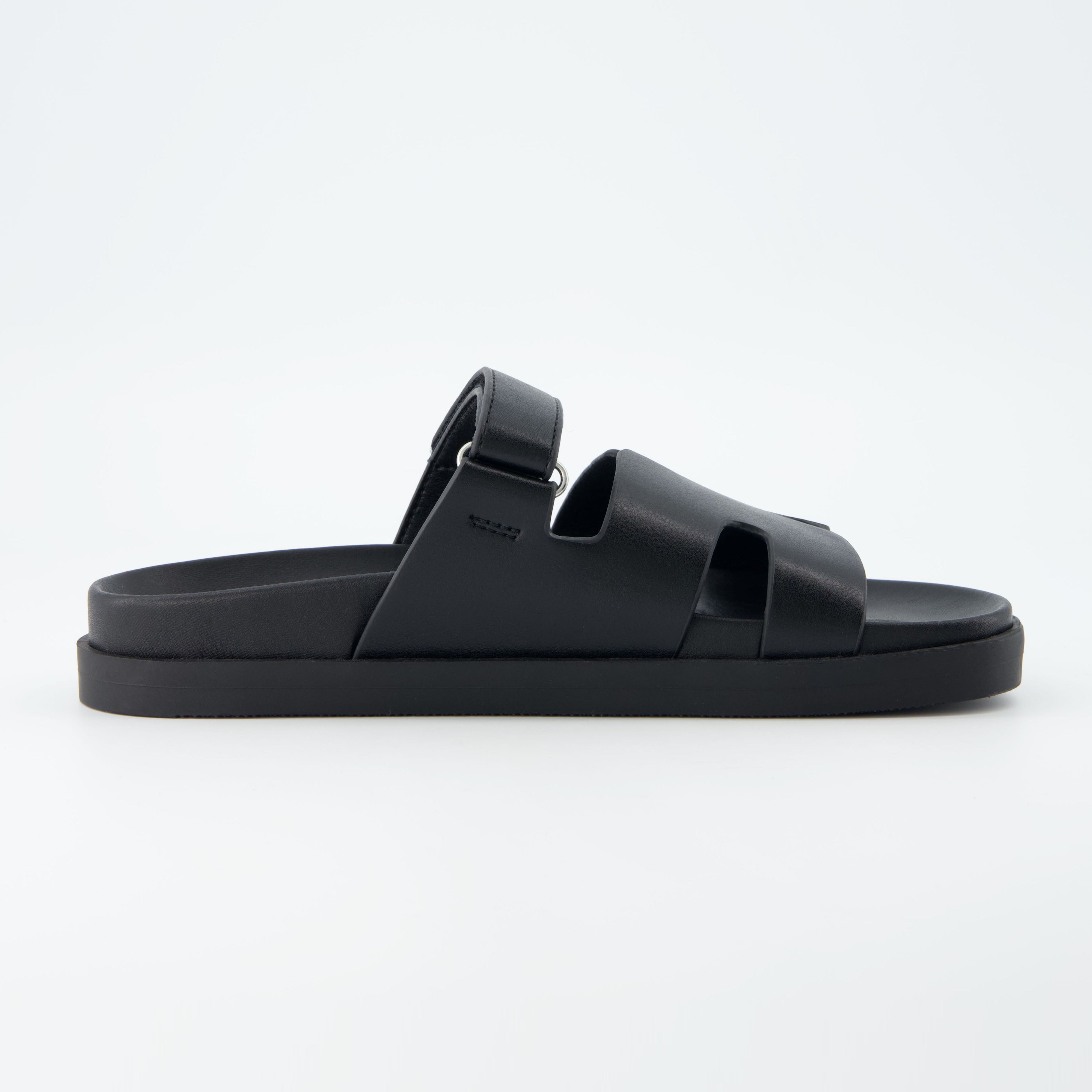 Estate Footbed Sandal Black Medium