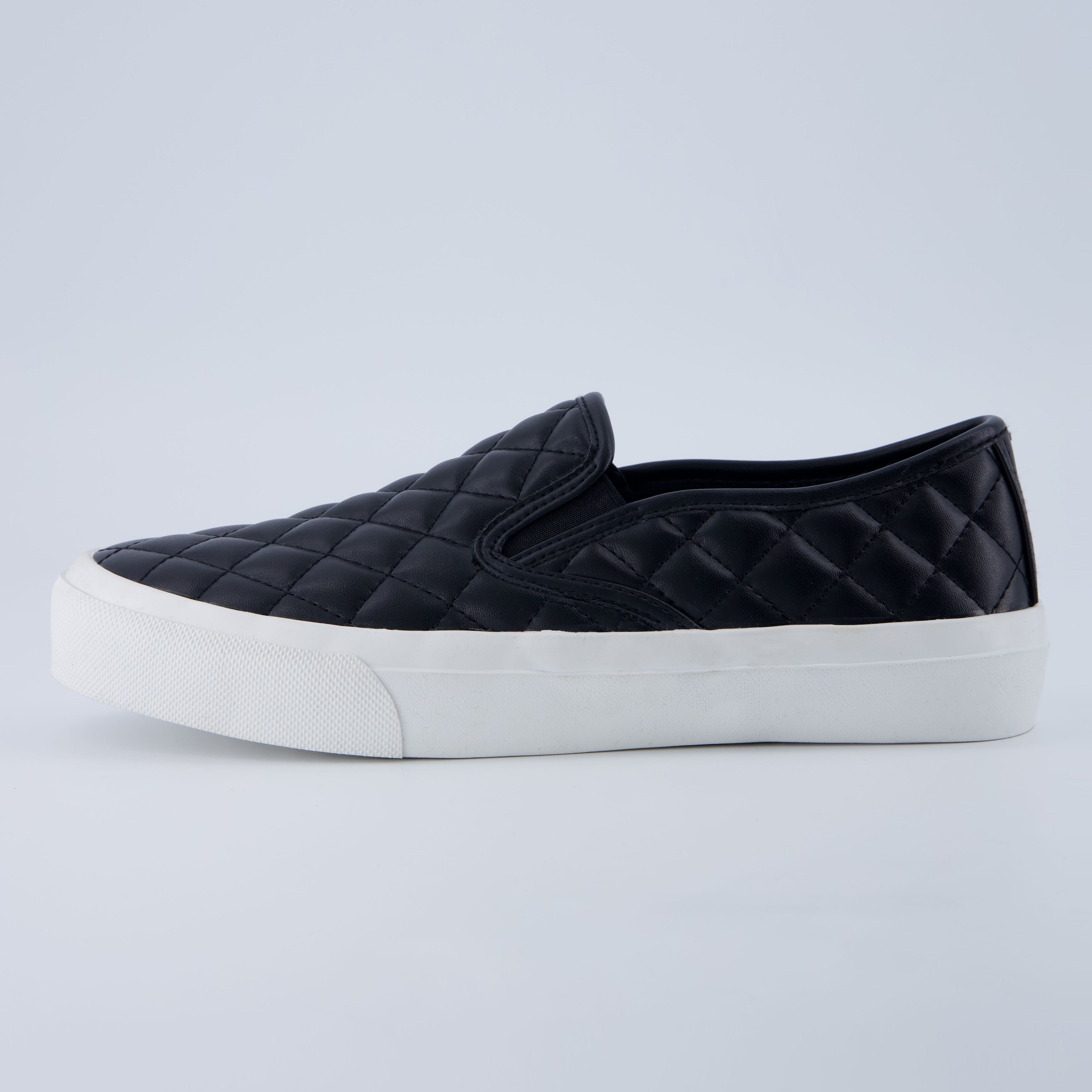 Faze Women’s Quilted Slip-On Sneaker Black