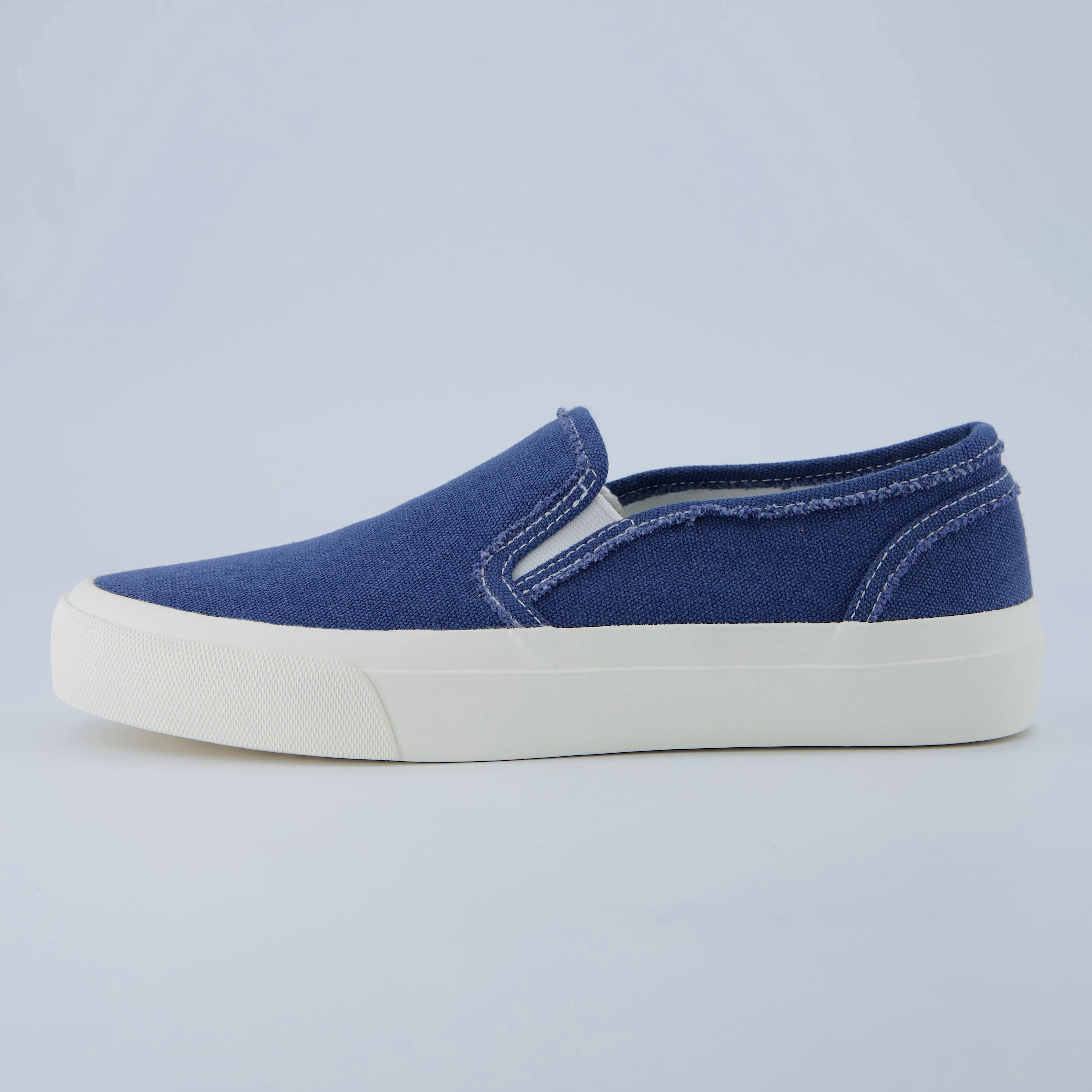 Fulton Women’s Slip-On Sneaker Navy