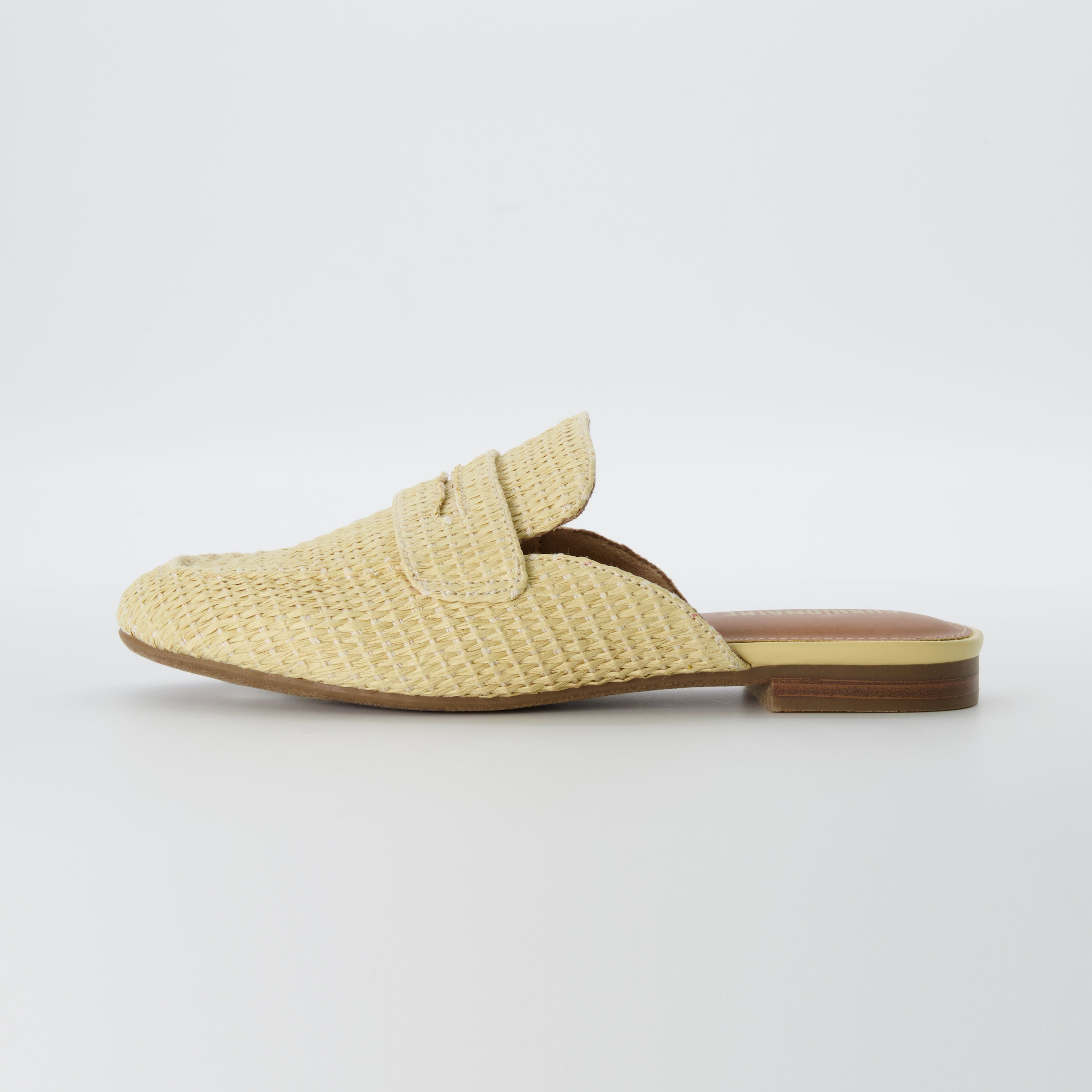 Yale Slip On Mule Wheat Raffia