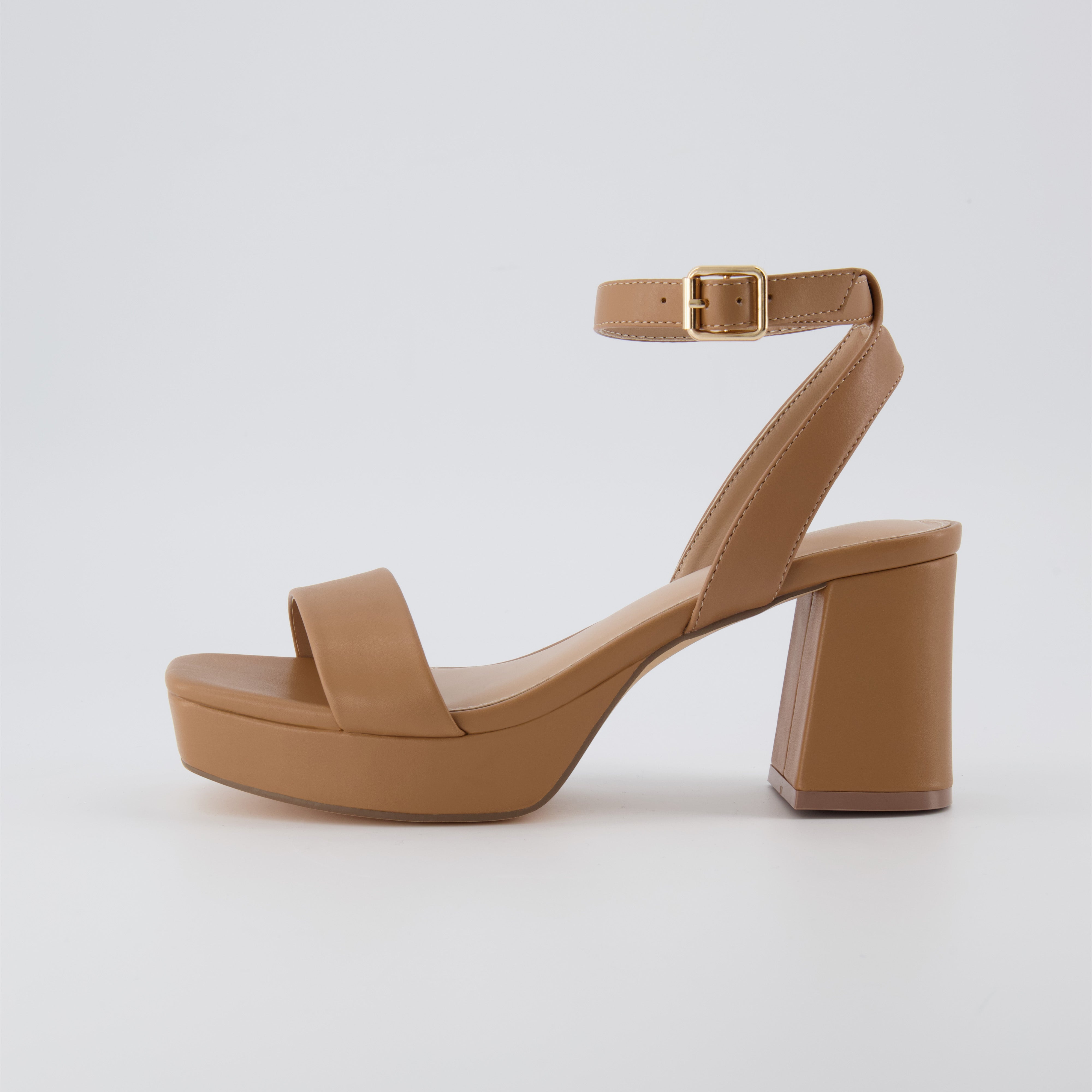 Wide width low heel on sale sandals